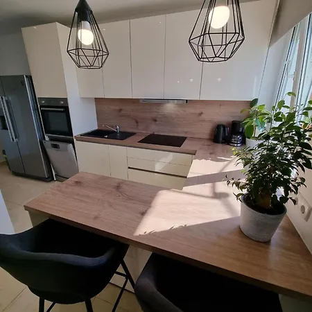 Fuer 4 Personen- 70m Vom Entfernt By Interhome Apartament Dramalj