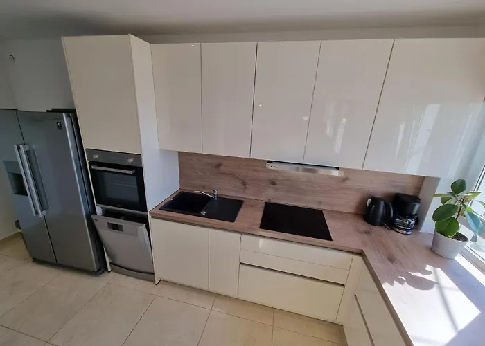 Apartament Fuer 4 Personen- 70m Vom Entfernt By Interhome